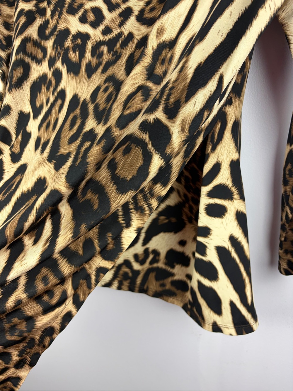 Melanie Lyne Size 12 Leopard Zebra Animal Print Asymmetrical Tunic Top - Picture 11 of 14